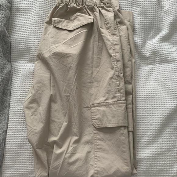 Womens size 10 tan coloured Cargo pants - Picture 6 of 6